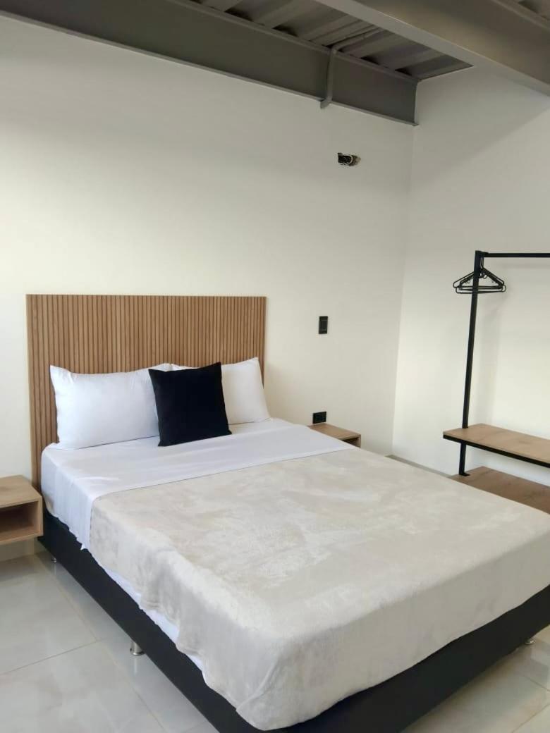 Nook Apartamentos En El Corazon De Медельин Экстерьер фото